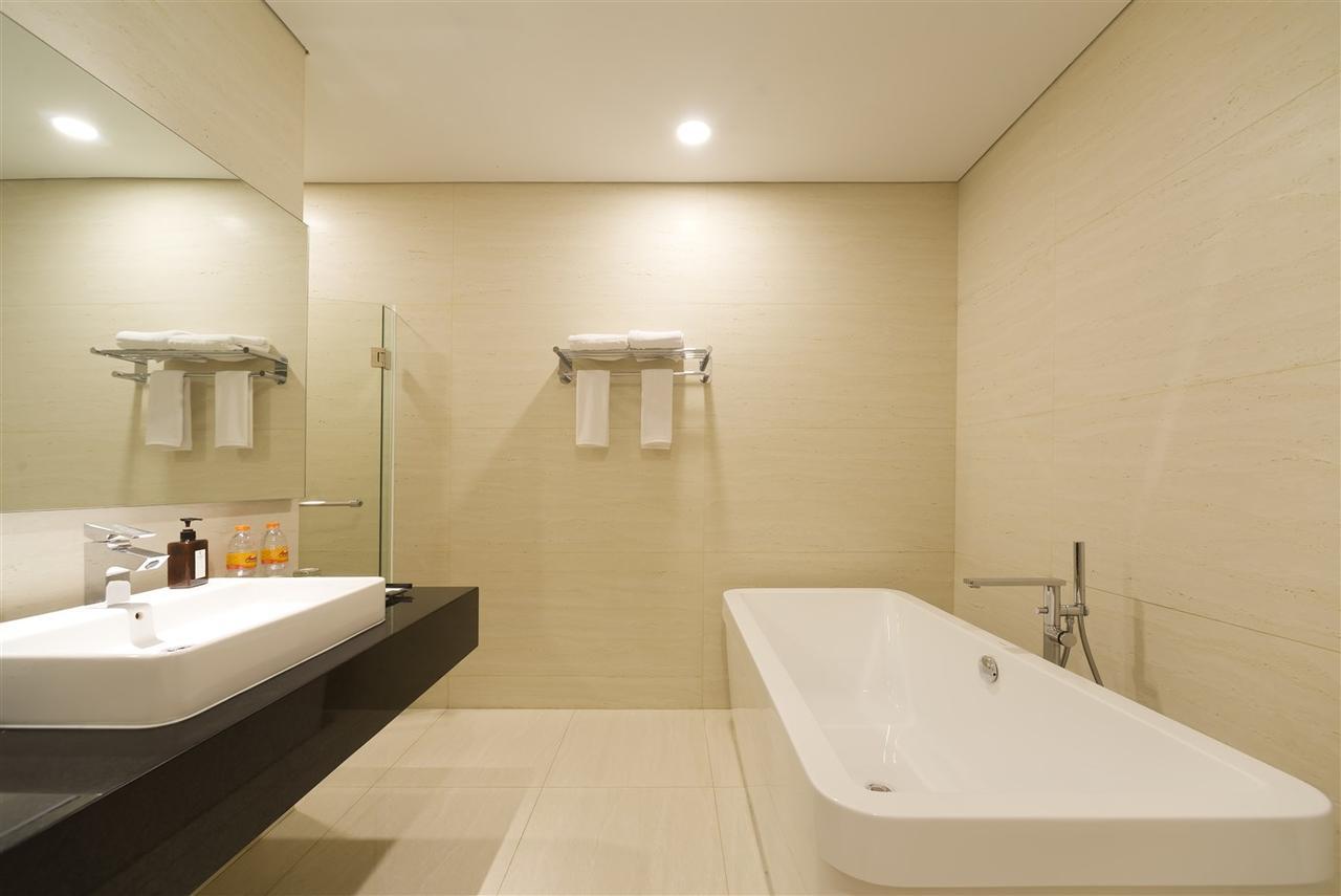 Aviary Bintaro Otel Serpong Dış mekan fotoğraf