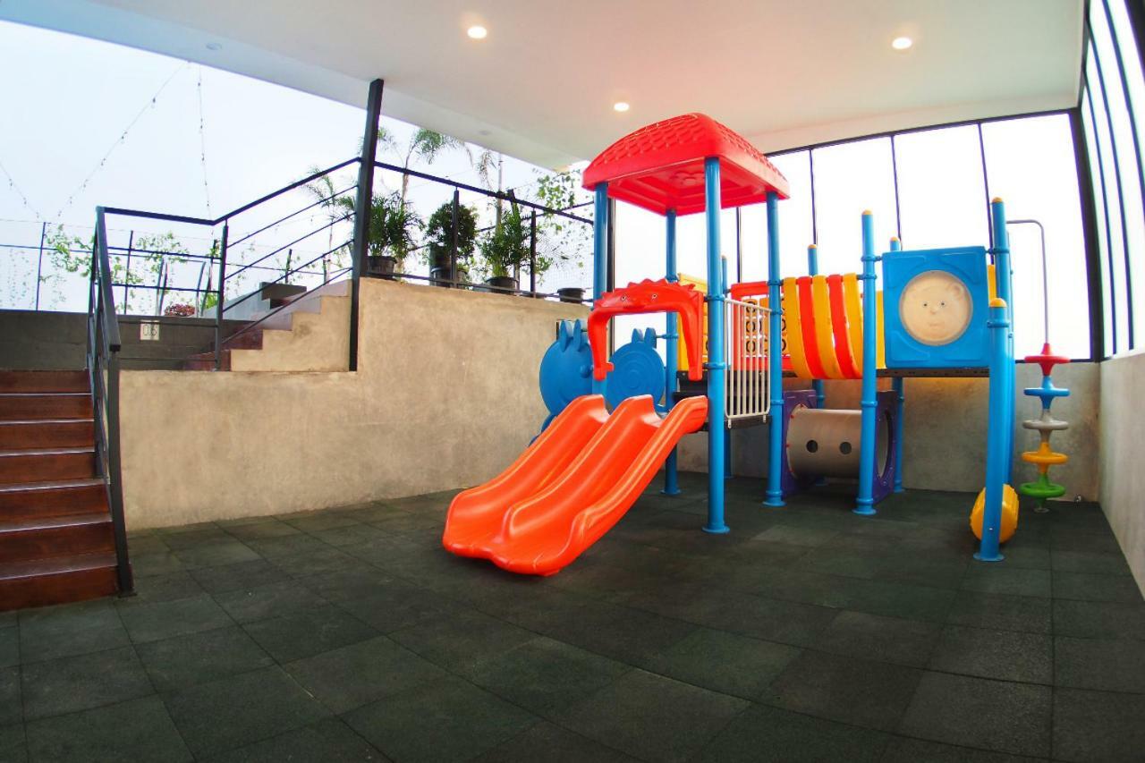 Aviary Bintaro Otel Serpong Dış mekan fotoğraf